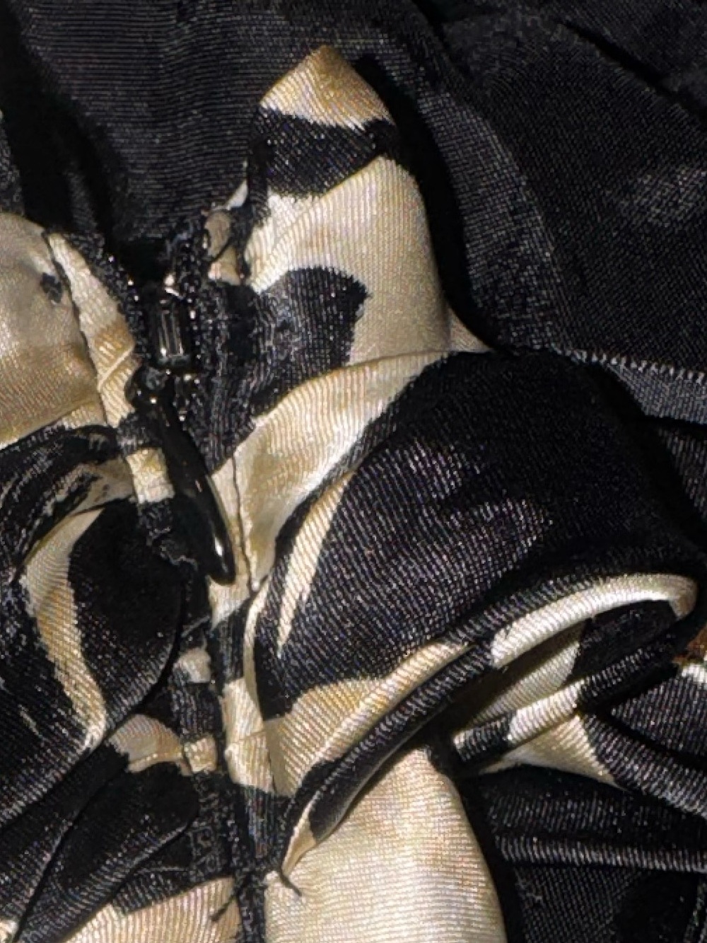 Vintage Cache Y2K Prom Black and Gold Halter Maxi Dress with Swirl Motif Size 2 - Picture 11 of 13